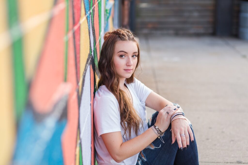 Senior Inspire Team 2021 in Cleveland, Ohio. Photos with a Graffiti wall.