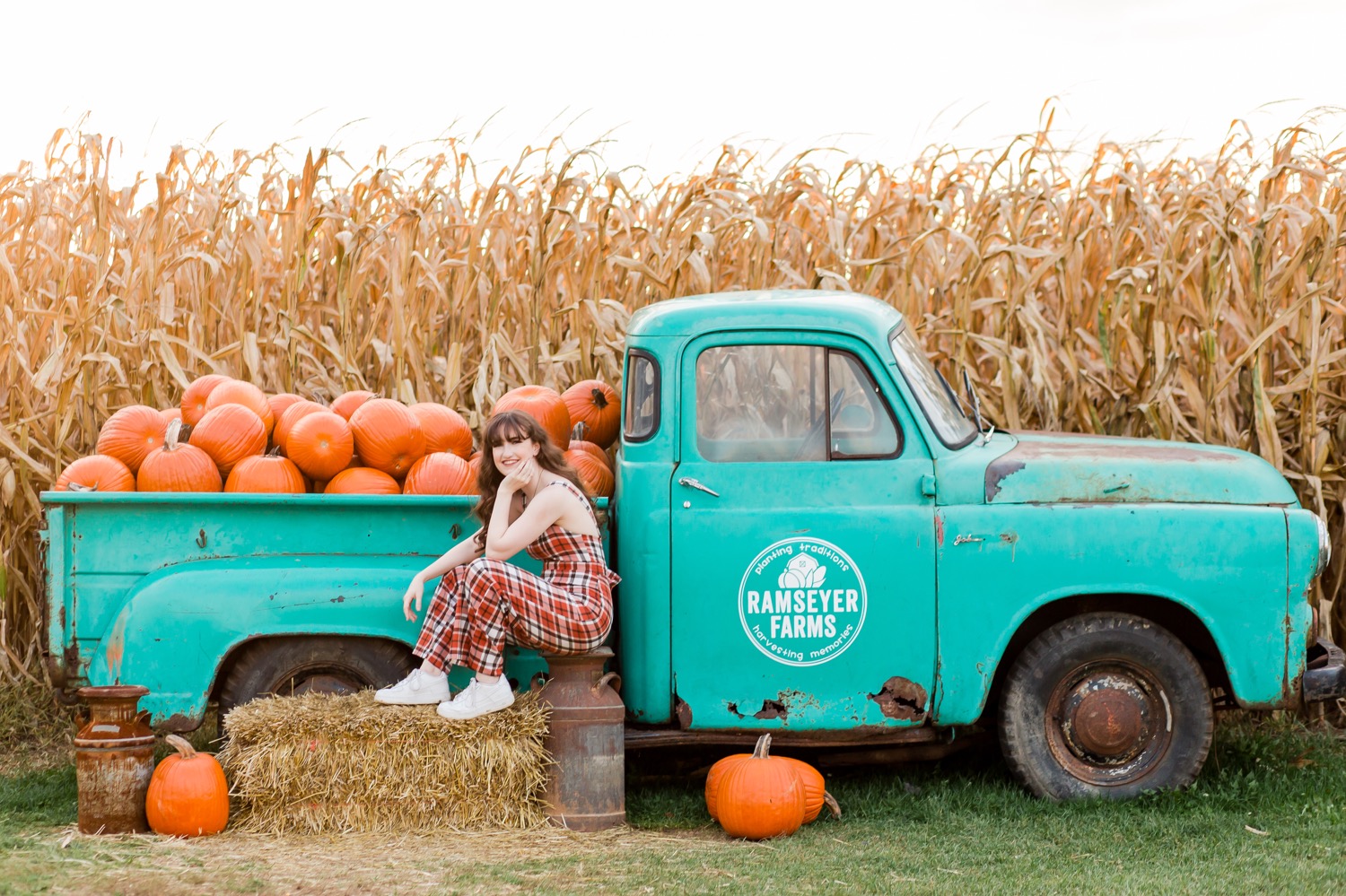 Editorial energy at the pumpkin patch – Beth’s Fall Senior Photos in full force